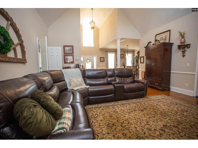 Photo of 2264 Ridgeway Road