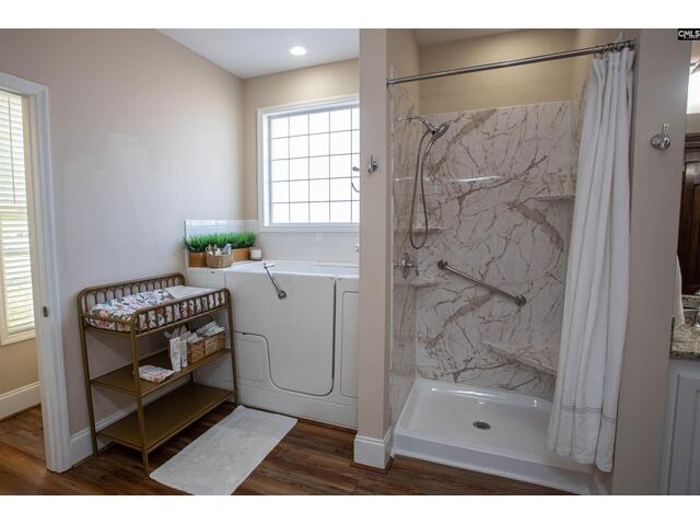 Photo of 2264 Ridgeway Road