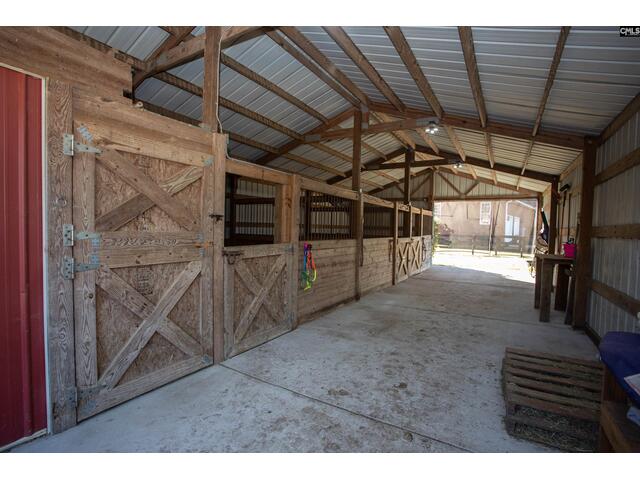 Photo of 2264 Ridgeway Road