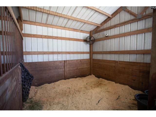 Photo of 2264 Ridgeway Road