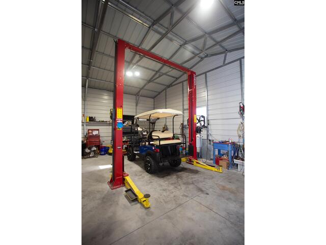 Photo of 2264 Ridgeway Road