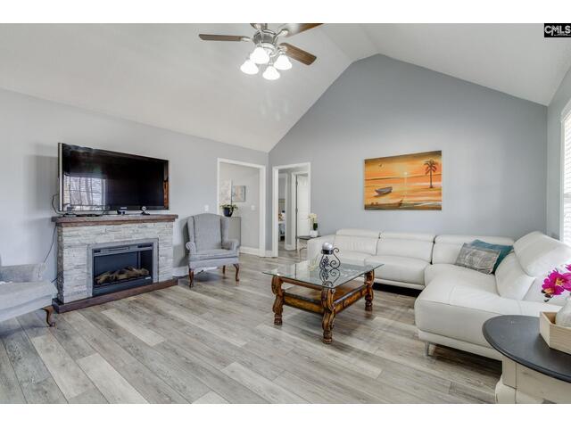 Photo of 15 Freedom Lane