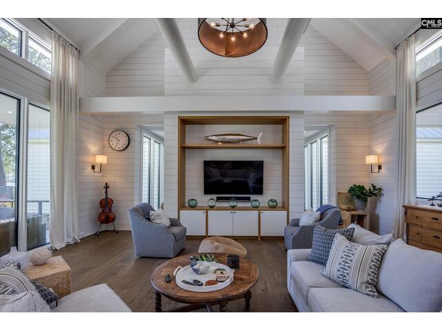 Photo of 576 Sandy Point Road