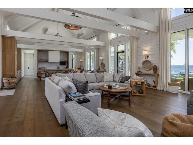 Photo of 576 Sandy Point Road