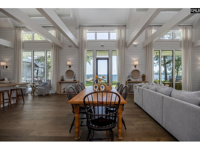 Photo of 576 Sandy Point Road