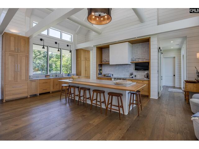 Photo of 576 Sandy Point Road