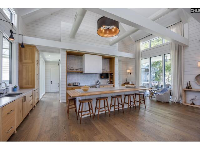 Photo of 576 Sandy Point Road