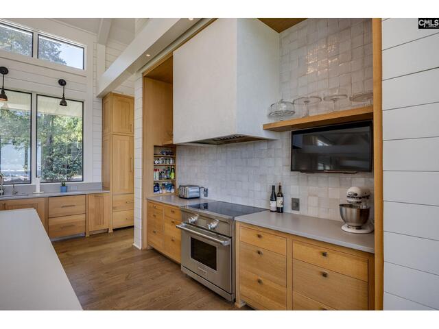 Photo of 576 Sandy Point Road