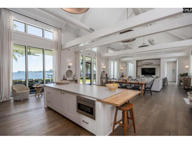 Photo of 576 Sandy Point Road