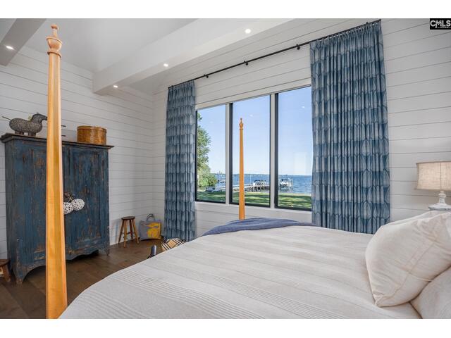 Photo of 576 Sandy Point Road