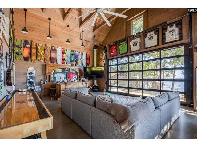 Photo of 576 Sandy Point Road