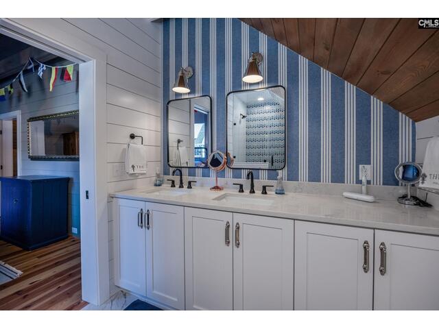 Photo of 576 Sandy Point Road