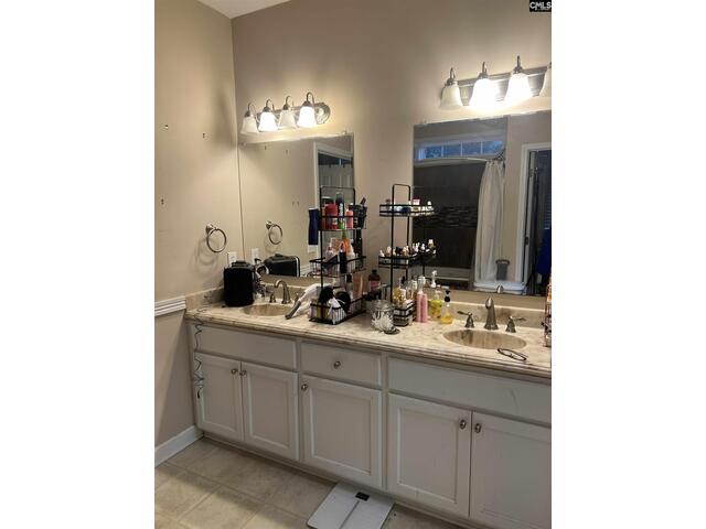 Photo of 28 Calabash Lane Photo of 28 Calabash Lane