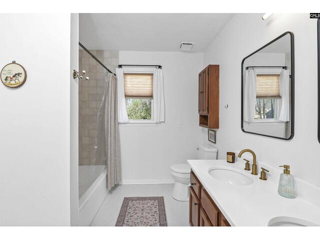 Photo of 703 Cedar Field Lane