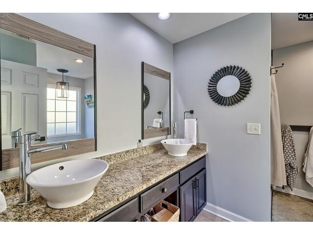 Photo of 193 Southern Oak Drive