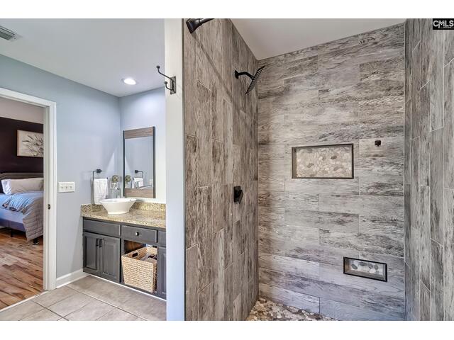 Photo of 193 Southern Oak Drive