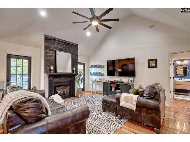 Photo of 193 Southern Oak Drive