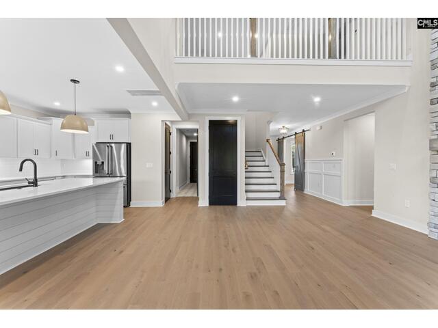 Photo of 2033 Fairway View