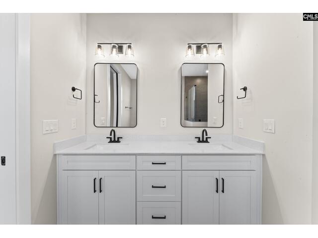 Photo of 2033 Fairway View