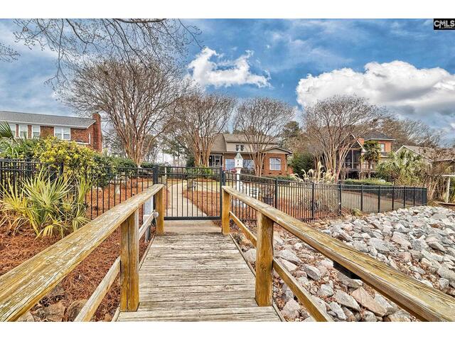 Photo of 215 Westridge Court