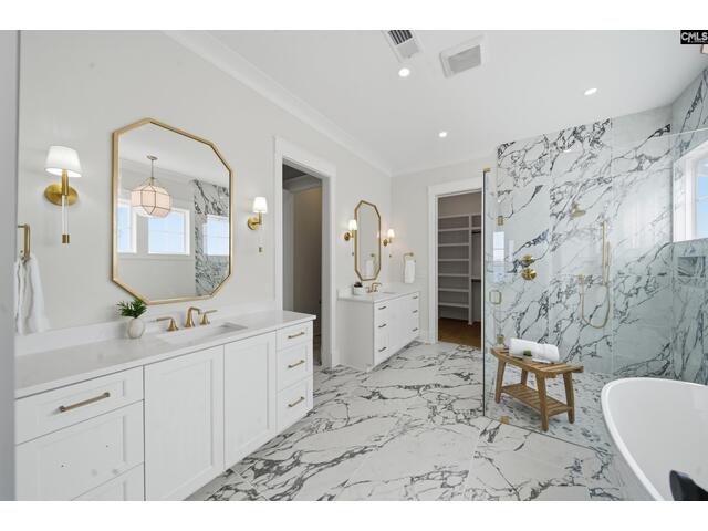 Photo of 317 Regatta Road