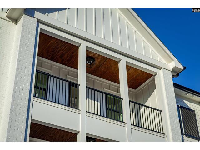 Photo of 1318 Long Grove Way
