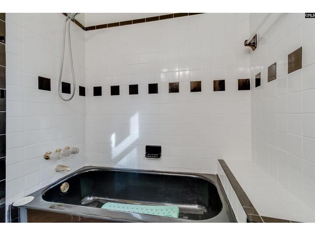 Photo of 7905 Castleton Lane