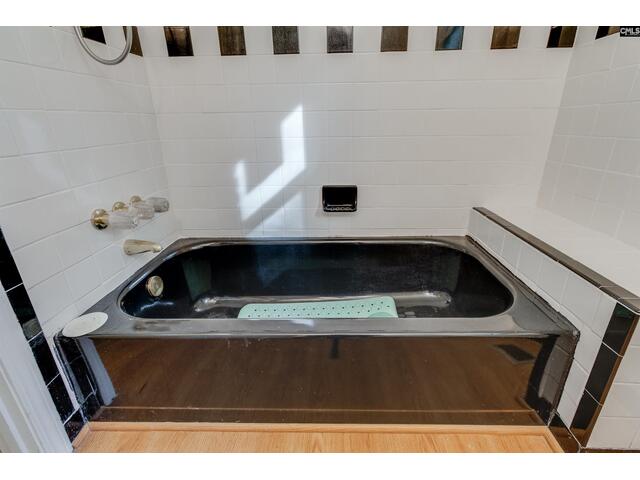 Photo of 7905 Castleton Lane