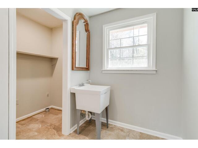 Photo of 7905 Castleton Lane