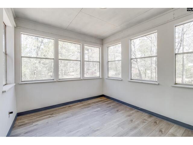 Photo of 7905 Castleton Lane