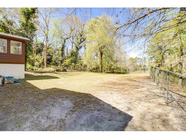 Photo of 7905 Castleton Lane
