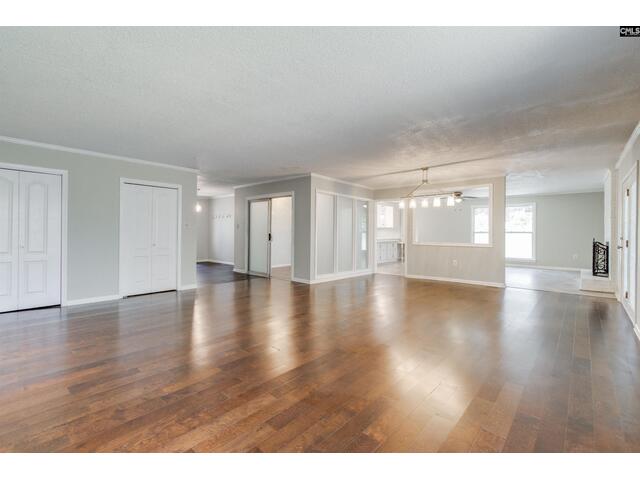 Photo of 7905 Castleton Lane