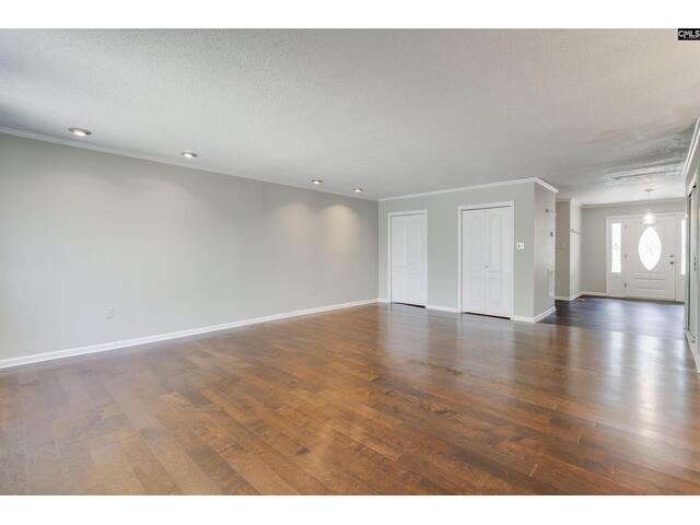 Photo of 7905 Castleton Lane