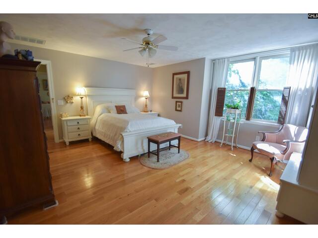 Photo of 113 Kenwood Court