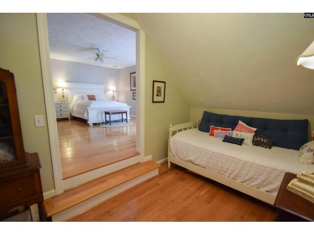 Photo of 113 Kenwood Court