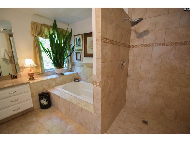 Photo of 113 Kenwood Court