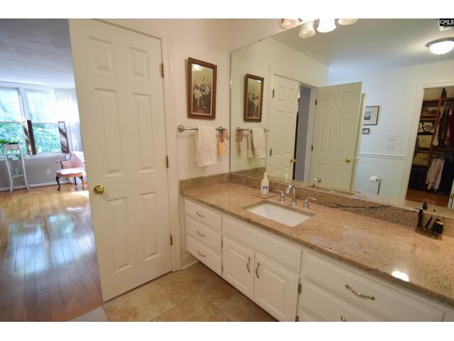 Photo of 113 Kenwood Court