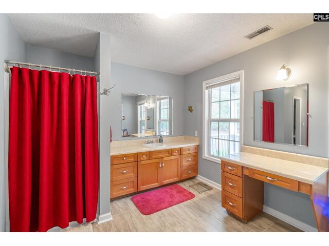 Photo of 443 sessions road