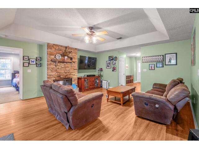 Photo of 443 sessions road