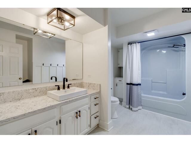 Photo of 1602 Lake Road