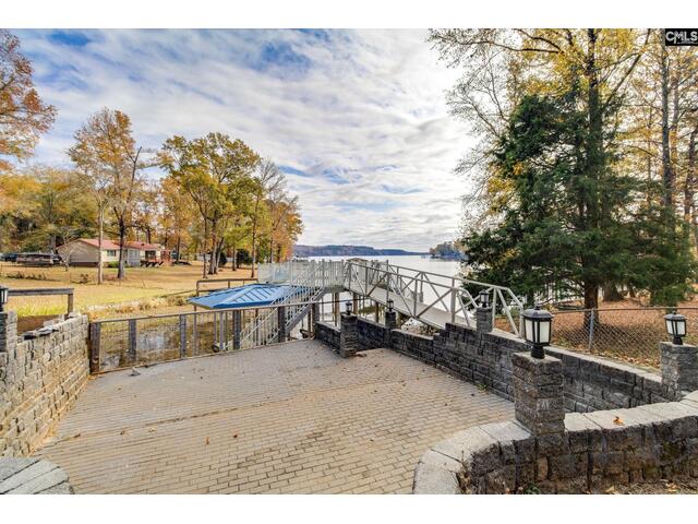 Photo of 1602 Lake Road