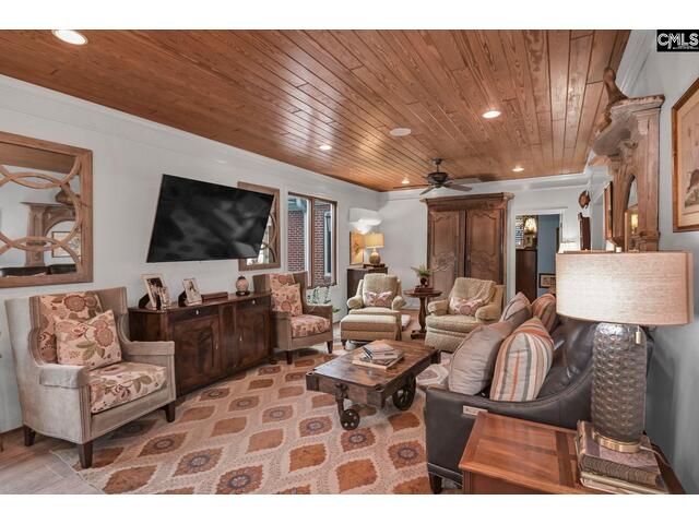 Photo of 2917 Delano Drive