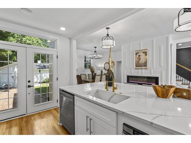 Photo of 1731 Maplewood Drive