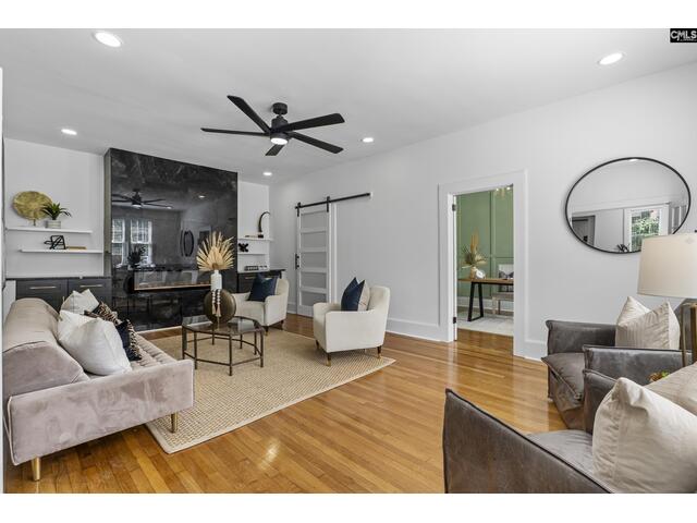 Photo of 1731 Maplewood Drive