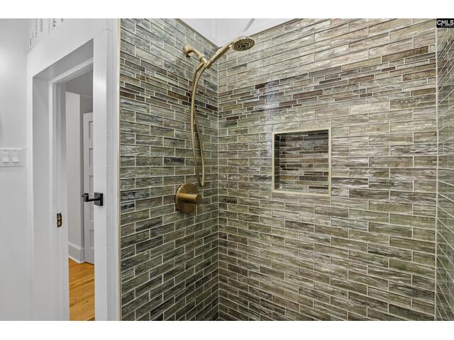 Photo of 1731 Maplewood Drive