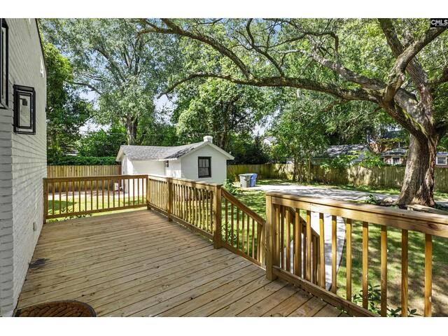 Photo of 1731 Maplewood Drive