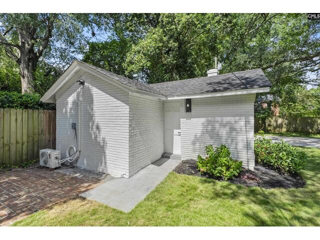 Photo of 1731 Maplewood Drive