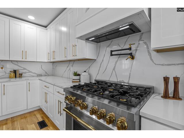 Photo of 1731 Maplewood Drive