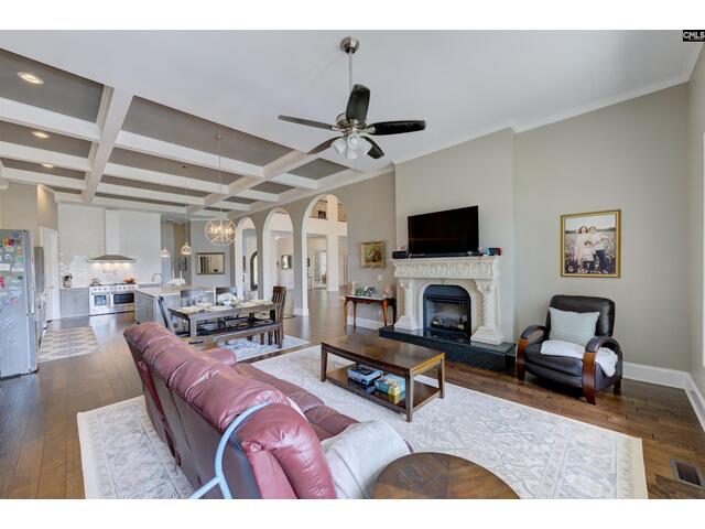 Photo of 305 Northlake Road Photo of 305 Northlake Road