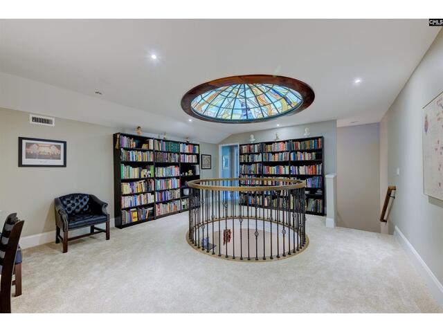 Photo of 305 Northlake Road Photo of 305 Northlake Road